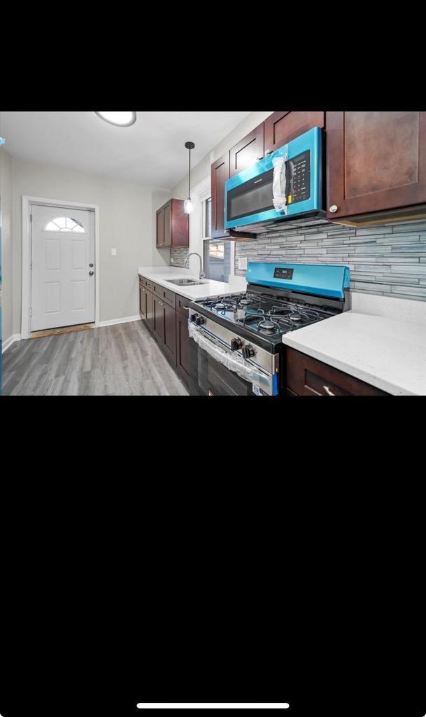 Kitchen - 10219 S Racine Ave