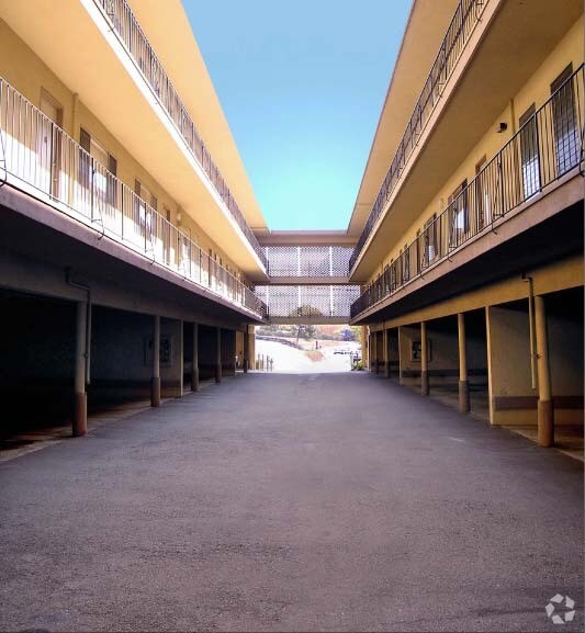 Pentagon Apartments Apartments Redwood City, CA