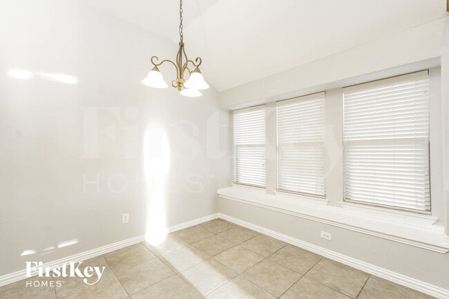 Foto del edificio - 1601 Lake Pine Dr