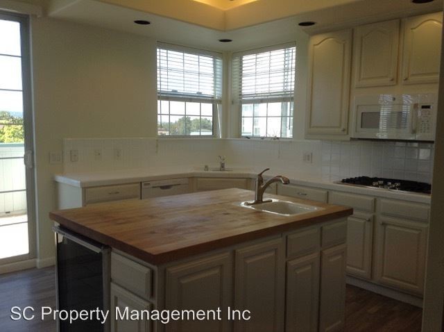 Primary Photo - 700 Promontory Point Ln