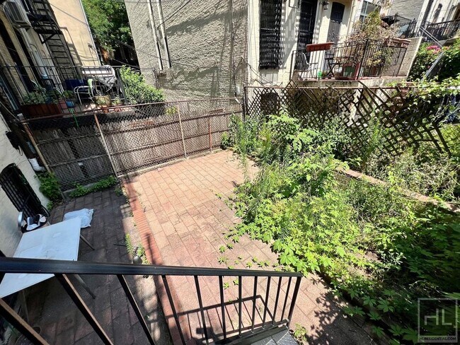 Foto del edificio - 6 AVENUE