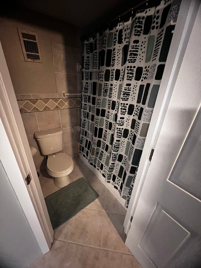 Building Photo - 2615 Metamora Rd