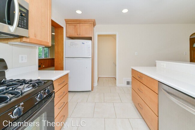 Foto del edificio - 3 br, 2.5 bath House - 1008 N. Sycamore St.
