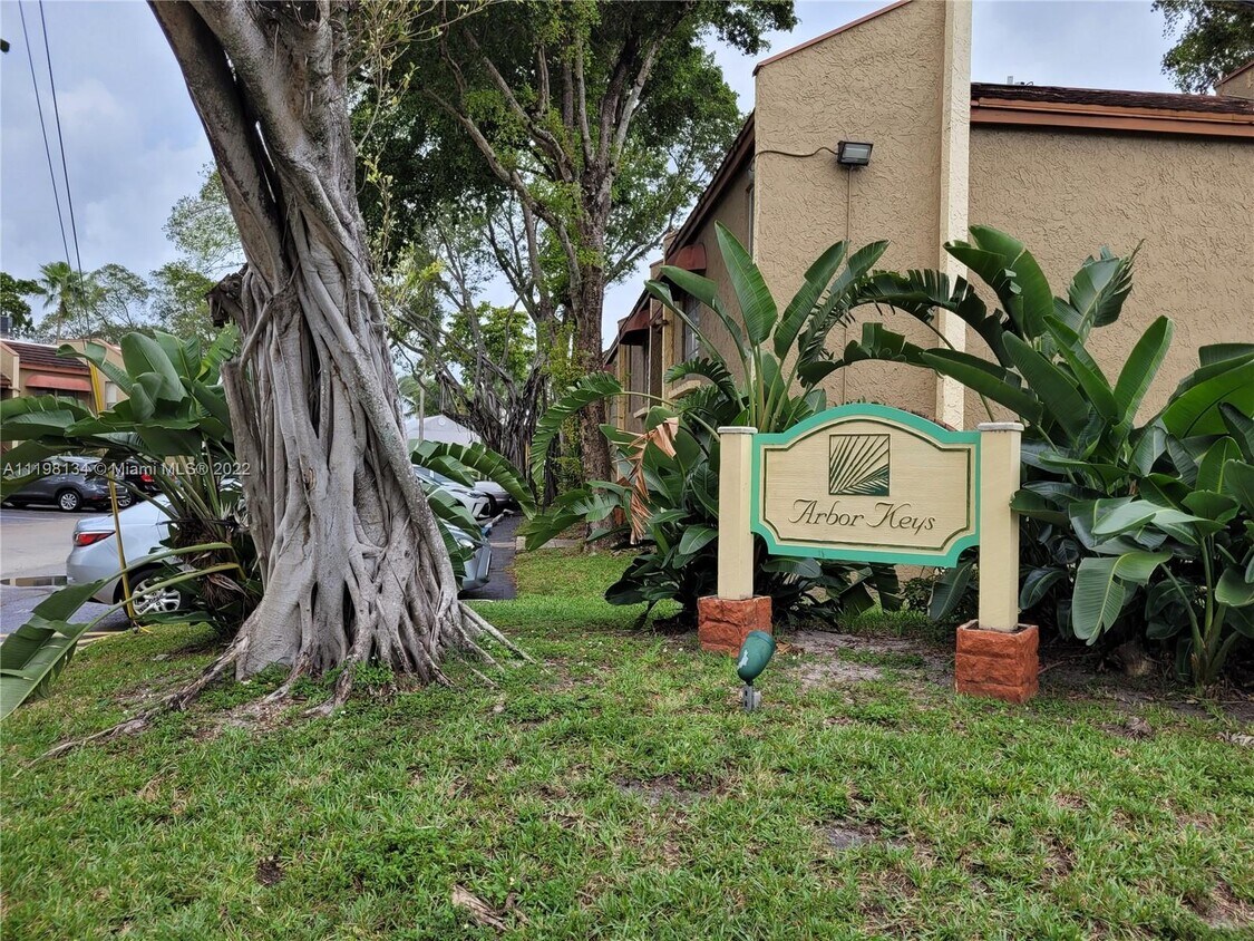 4509 Treehouse Ln Unit A, Tamarac, FL 33319 Condo for Rent in Tamarac