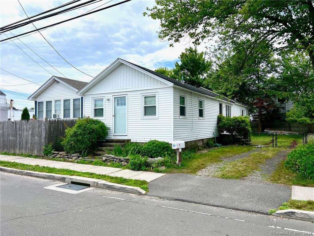 1116 Reef Rd, Fairfield, CT 06824 House Rental in Fairfield, CT