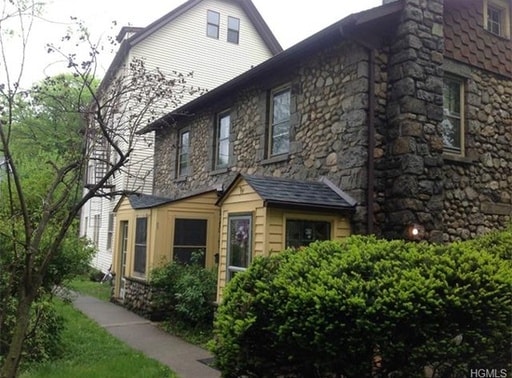 Primary Photo - 26 Rock St