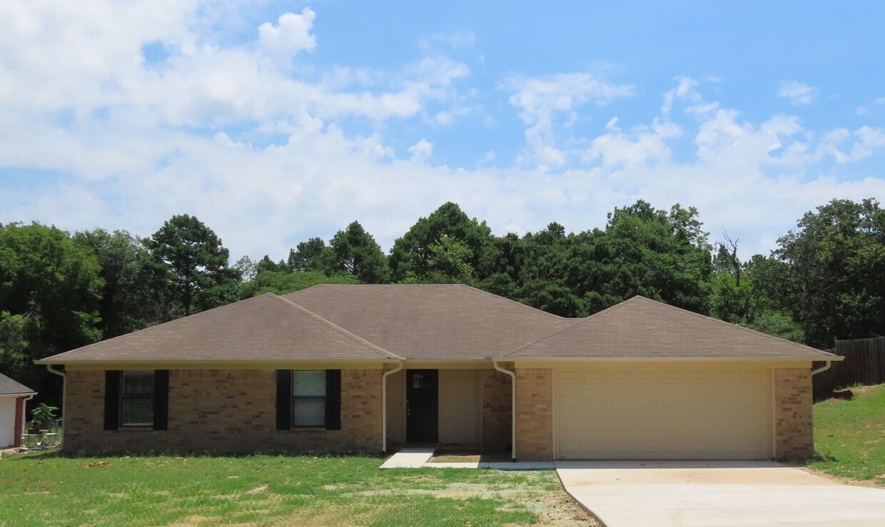 Primary Photo - Updated in 2024! Gorgeous 3 Bedroom, 2 Bat...