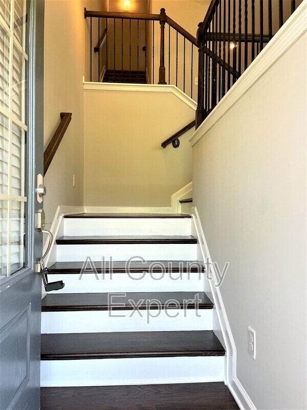 Photo - 912 Rose Way Townhome