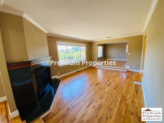 Building Photo - 3686 Rosebrook Ct