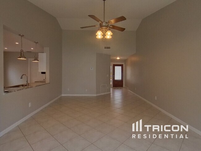 Foto del edificio - 577 Whittingham Pl