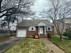 Building Photo - 1 Carteret St