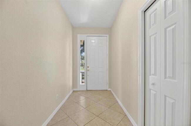 Building Photo - 9115 Pinebreeze Dr