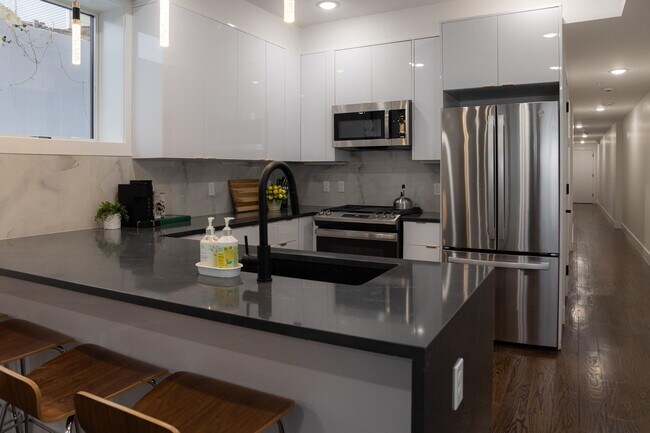 Building Photo - 39 Boyd Ave