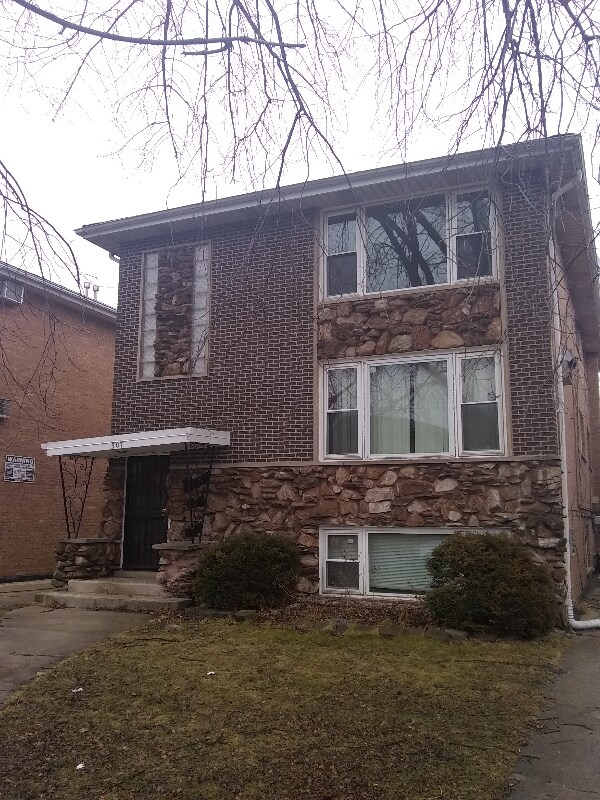 307 Yates Ave Unit G, Calumet City, IL 60409 Room for Rent in Calumet