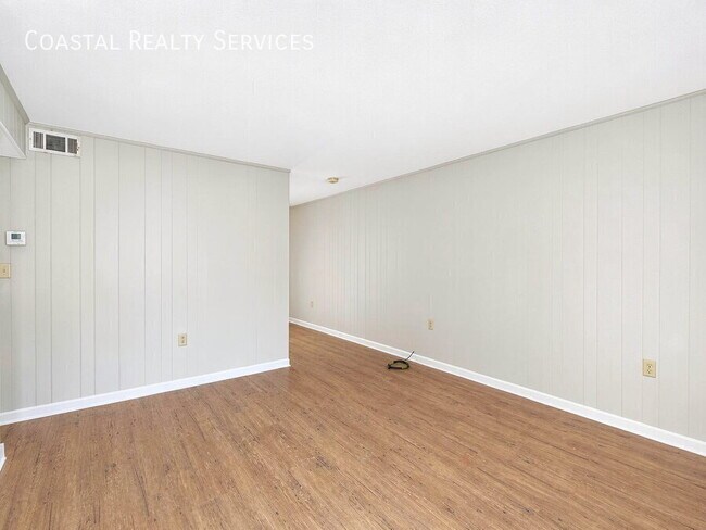 Building Photo - 1009 Hondo Ave