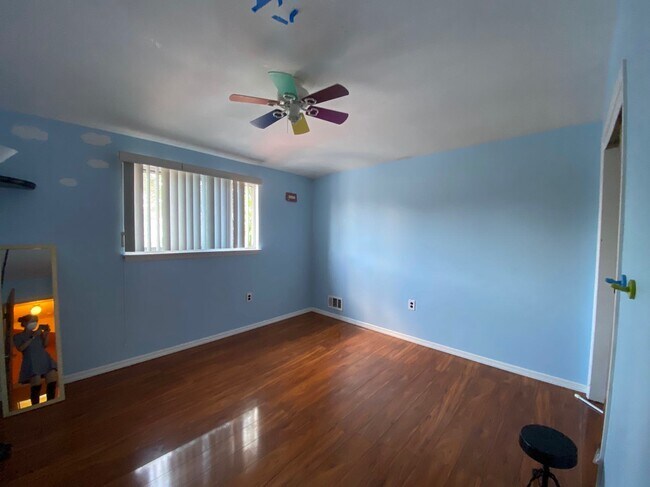 Building Photo - 116 Cortelyou Ave