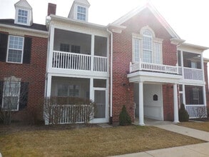 Building Photo - 824 W Summerfield Gln Cir