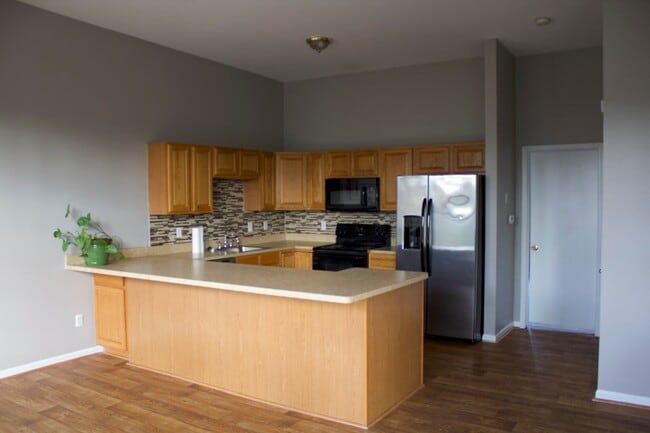 Building Photo - 25 Pallister St