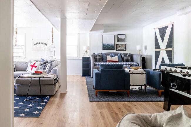 Building Photo - 38 Swanage Dr