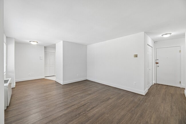 Building Photo - 2620 16th Street Apartments