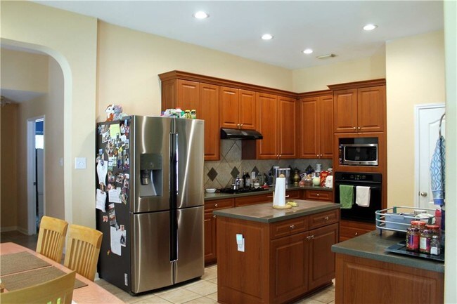 Foto del edificio - 2511 Echo Wood Pl