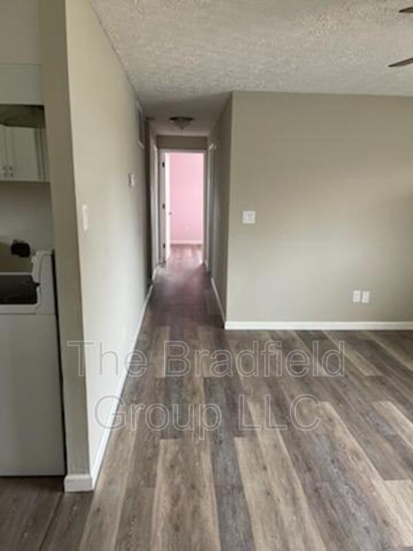 Foto del edificio - 6153 Farmborough Dr