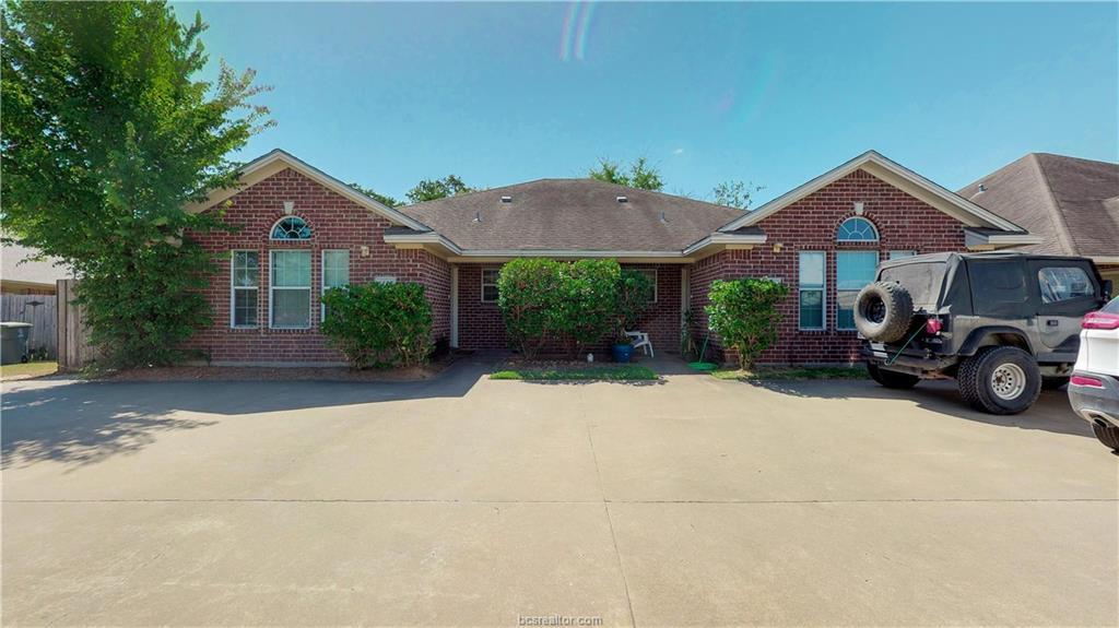 Primary Photo - 1429 Western Oaks Ct