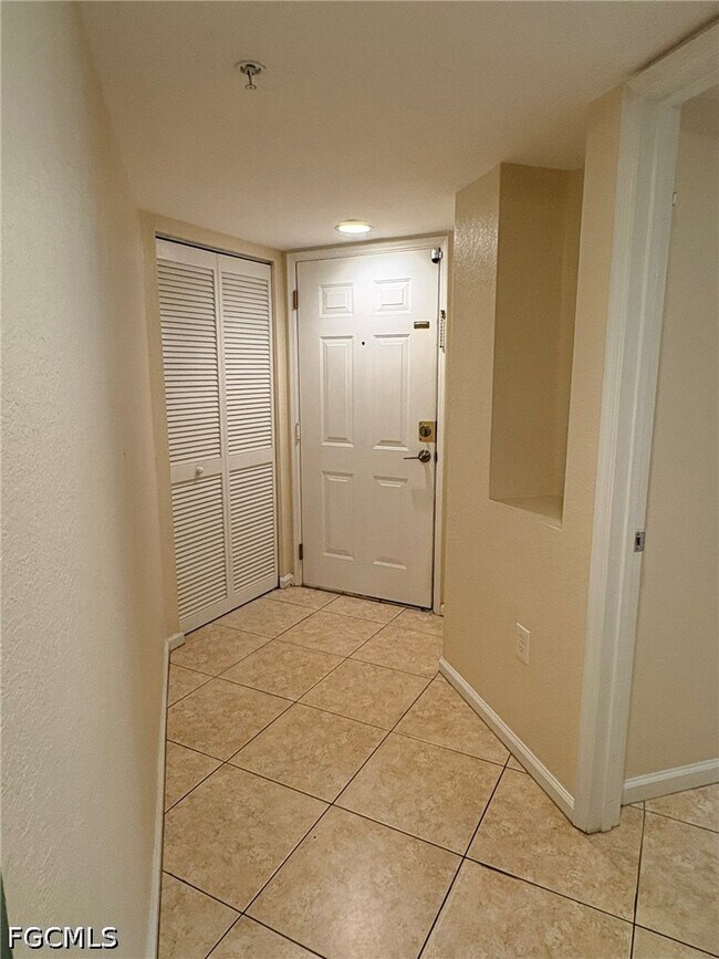 Building Photo - 4121 Residence Drive