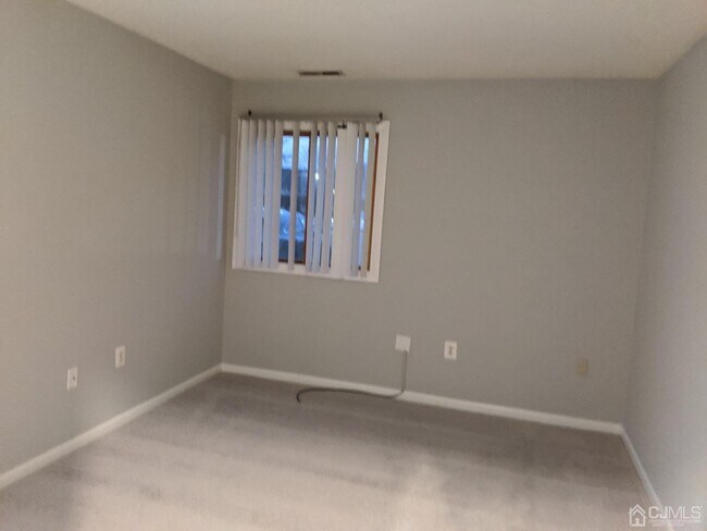 Foto del edificio - 4805 Ravens Crest Dr