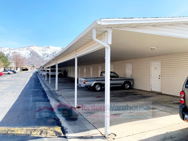 Building Photo - 2421 N 400 W