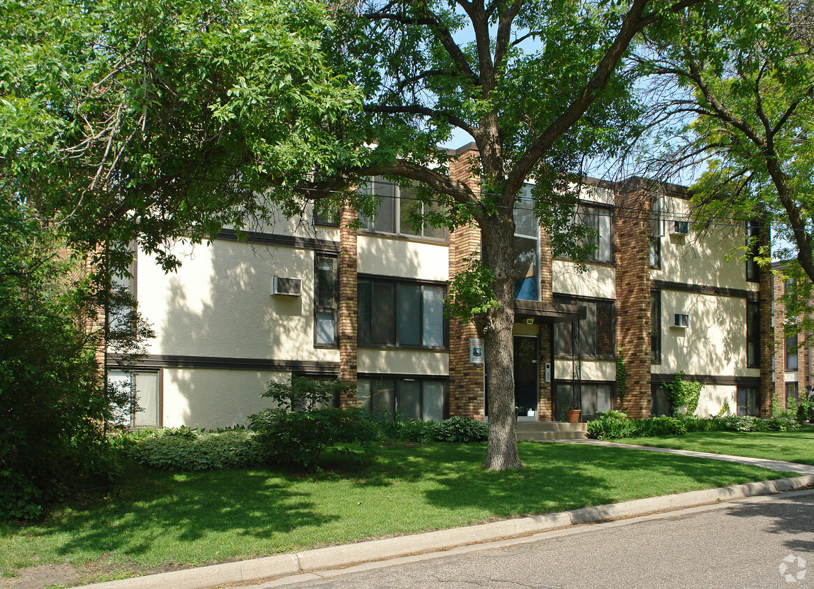 Foto principal - 1355 Eustis St