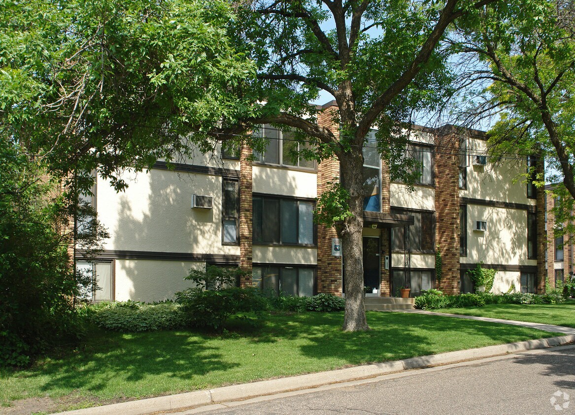 1355 Eustis St, Saint Paul, MN 55108 Apartments in Saint Paul, MN