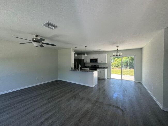 Building Photo - 3403 Gossamer Ave