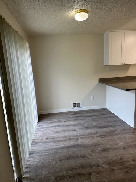 Foto del edificio - 712 60th St SW