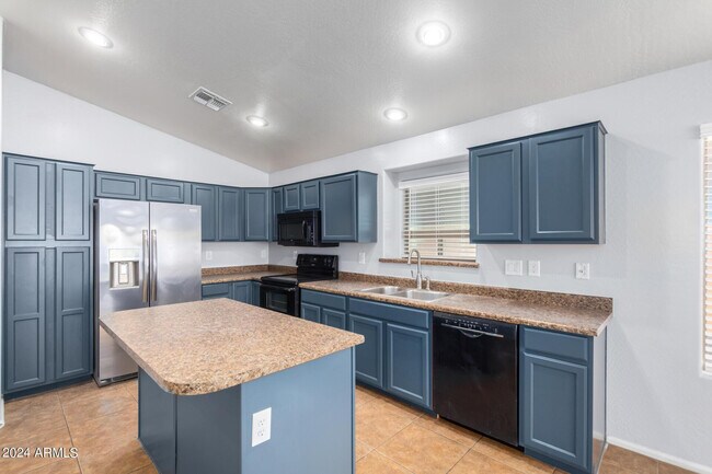 Building Photo - 45127 W Jack Rabbit Trail