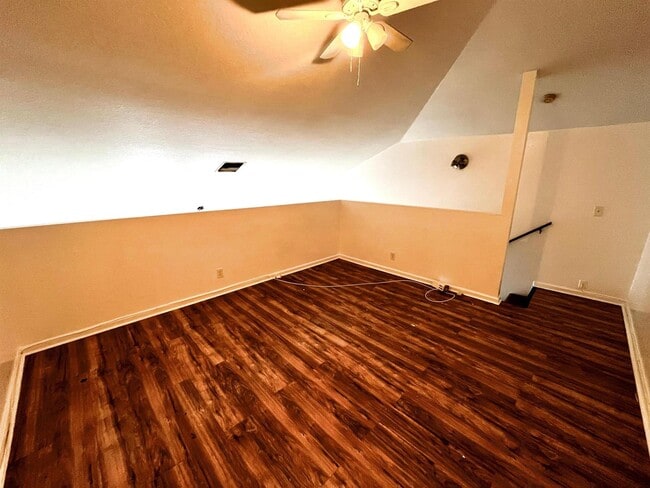 Building Photo - 13711 Yarmouth Ct