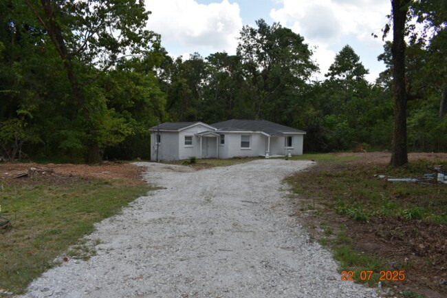 Foto del edificio - 1371 Ridge Rd