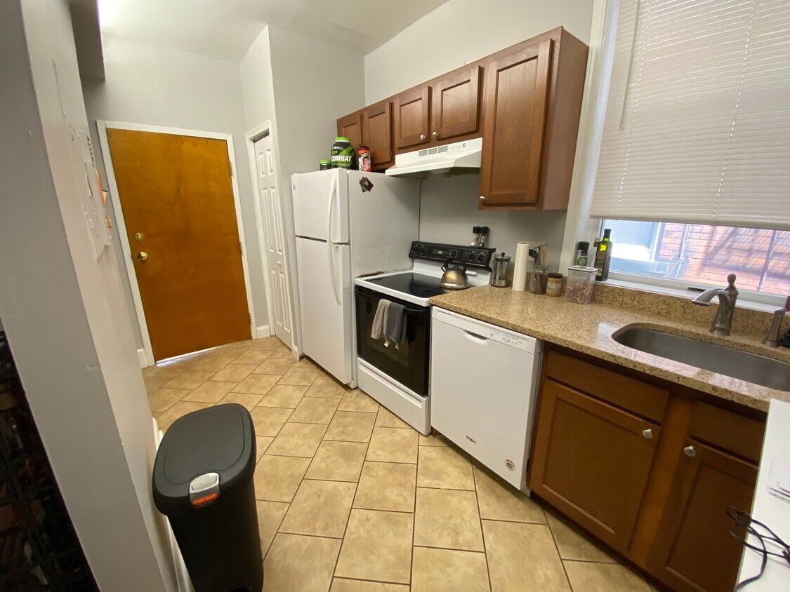 Foto principal - 227 S Millvale Ave