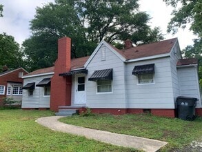 Building Photo - 609 Ambassador St