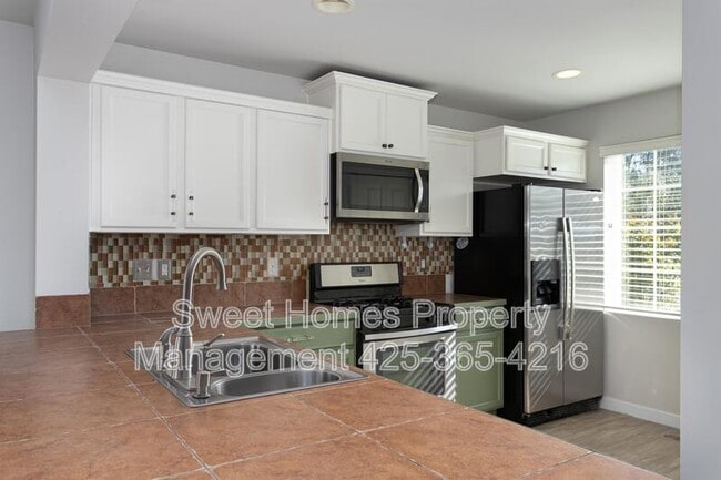Foto del edificio - 1449 32nd Pl NE