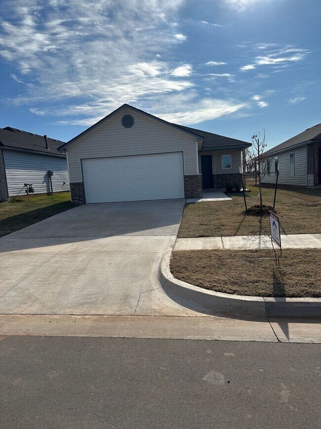 Foto del edificio - NEWER Four Bedroom | Two Bath Home in Southbrook