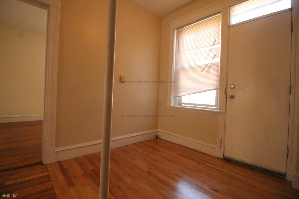 Primary Photo - 318 Summit Ave