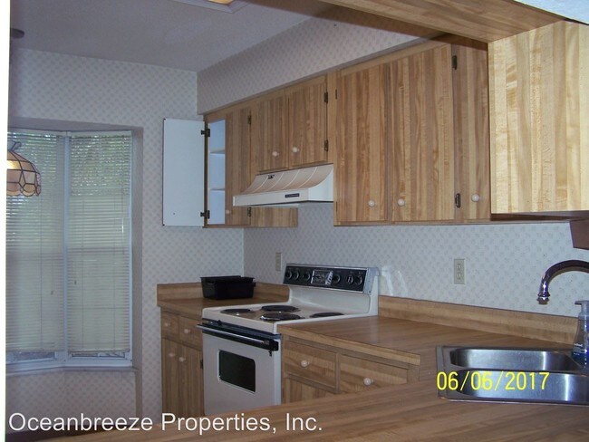 Building Photo - 408 Shangri La Cir