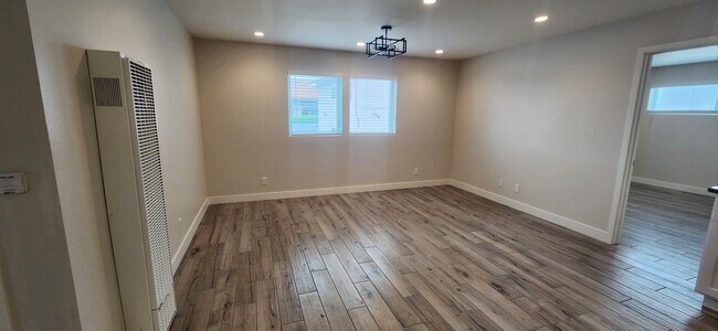 Foto del edificio - 3767 Artesia Blvd