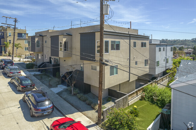 Building Photo - 1134-1148 Fresno St