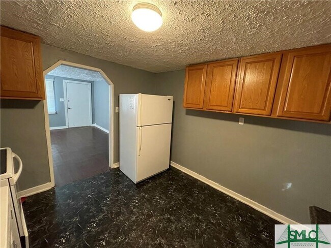 Building Photo - 1204 Murphy Ave