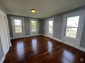Building Photo - 795 N Underwood St