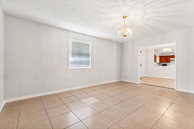 Building Photo - 1563 Foy St