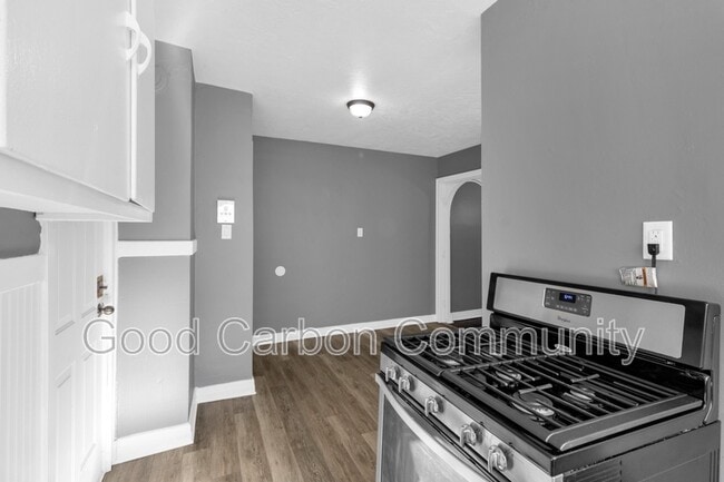 Foto del edificio - 326 Elmwood Ave