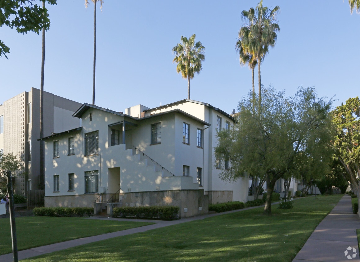 Building Photo - Ellenberg Apartments
